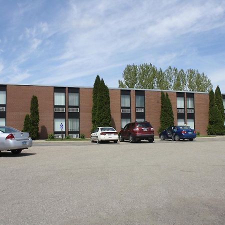 Sunlac Inn Lakota Kültér fotó